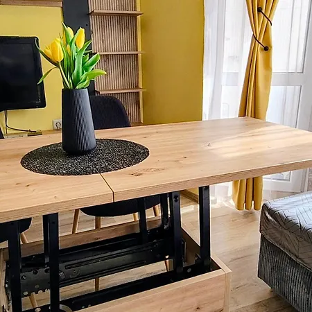 Golden Urban, до центъра и университета, бърз Wifi * Burgas