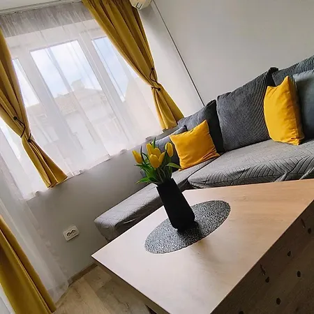 Golden Urban, до центъра и университета, бърз Wifi * Burgas