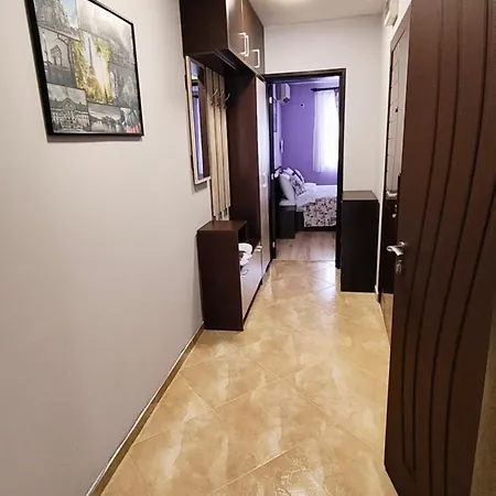 Golden Urban, до центъра и университета, бърз Wifi Burgas