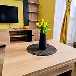 아파트 Golden Urban, до центъра и университета, бърз Wifi 부르가스