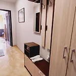 아파트 Golden Urban, до центъра и университета, бърз Wifi